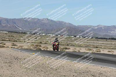 media/Jan-15-2026-Racers Edge (Thu) [[dfebeb70ab]]/2-A Group/Session 2 Turn 11 Side/